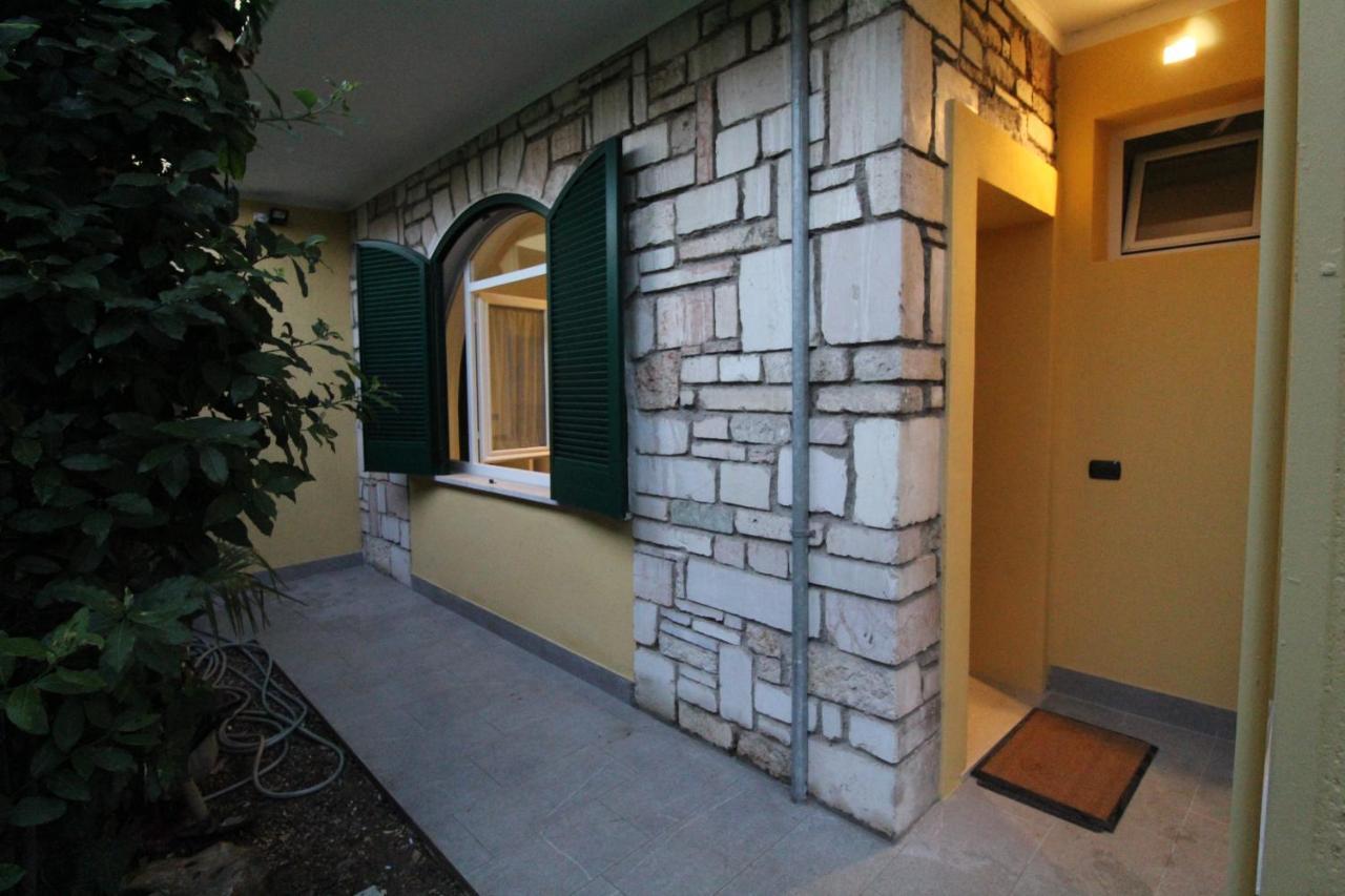 Apartment Lori Garden And